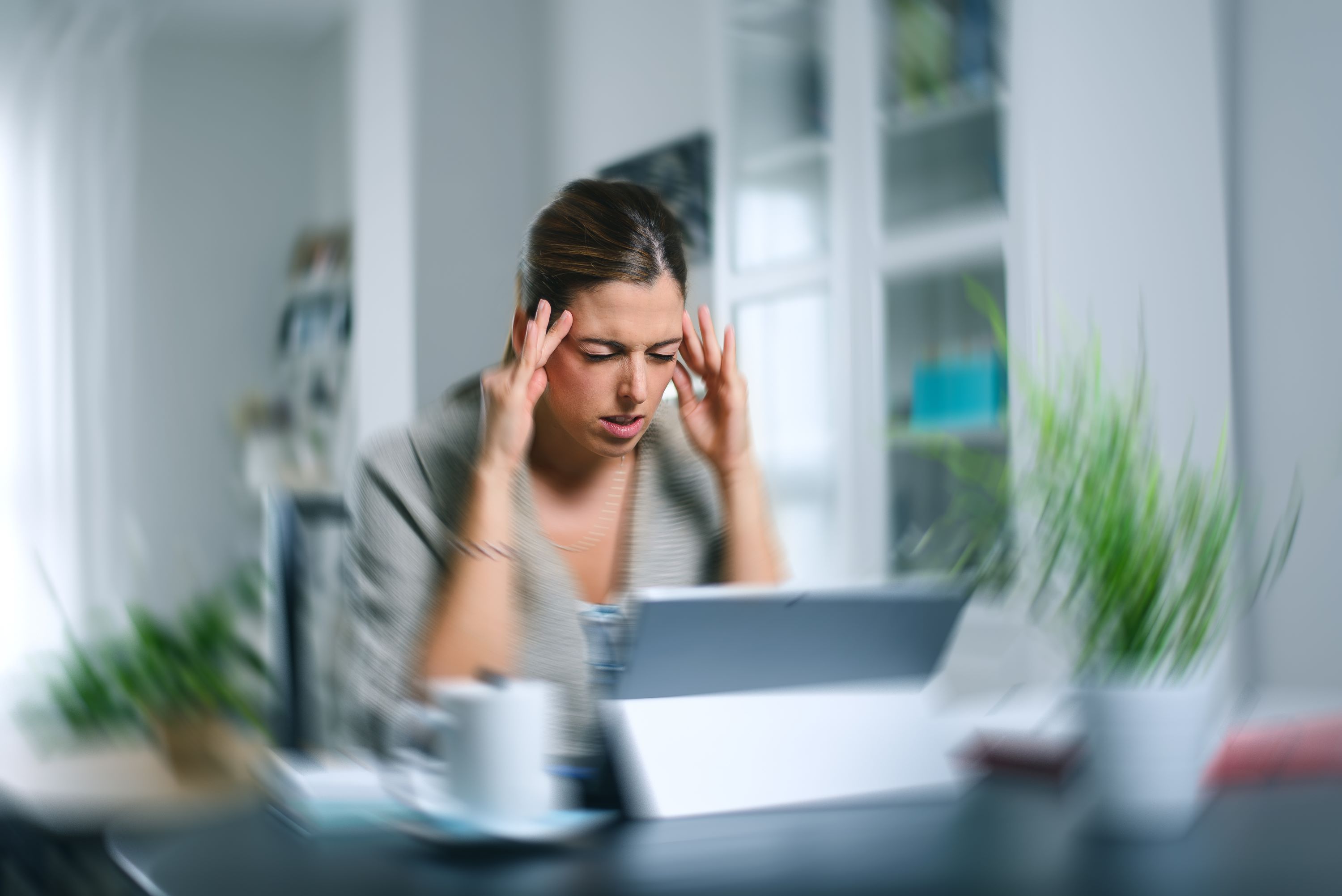 Person mit starkem Schwindelanfall